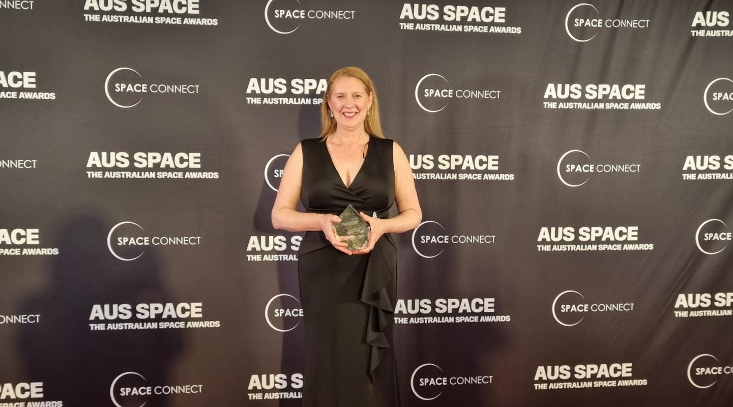 Anna Moore winning Exec of the Year at the AusSpace24 Awards