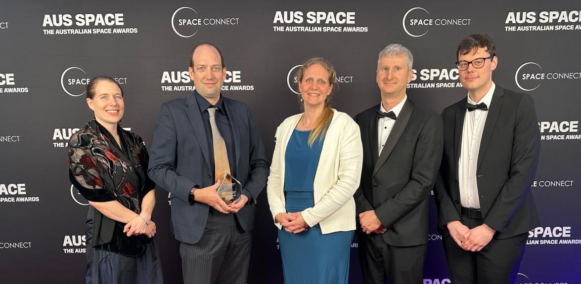 ANU QOGS group win Research Team of the Year at AusSpace Awards